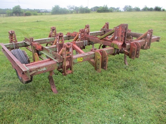 384 CHISEL PLOW