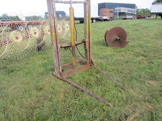 486 HAY STACKER