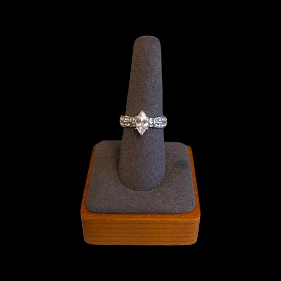 18K White Gold Marquis Cut Diamond Engagement Ring