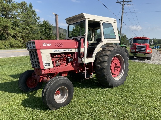 INTERNATIONAL 1066 TRACTOR