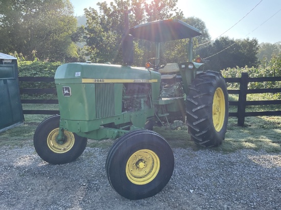 JOHN DEERE 2840 TRACTOR