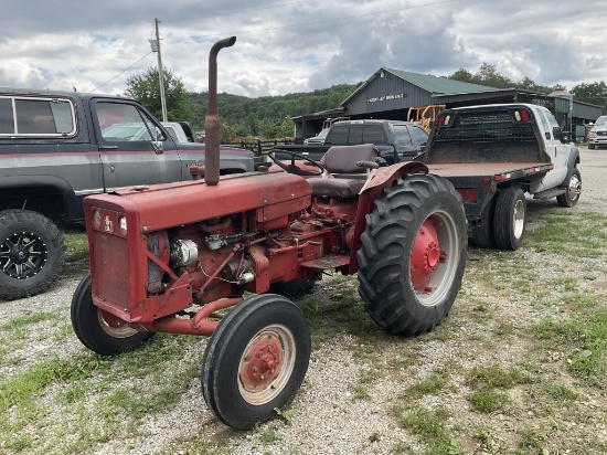 INTERNATIONAL 424 TRACTOR