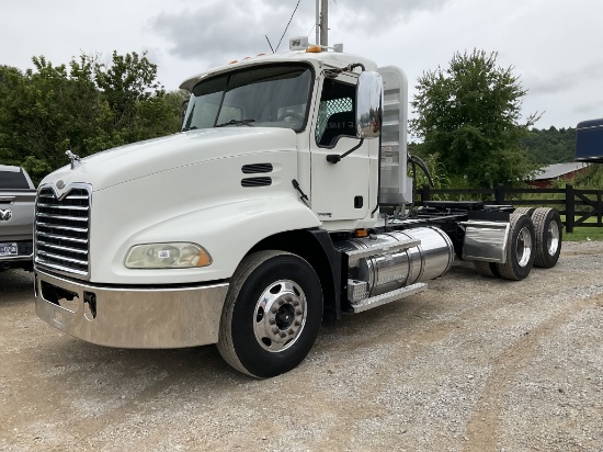 2007 MACK CXU 600 TANDEM AXLE