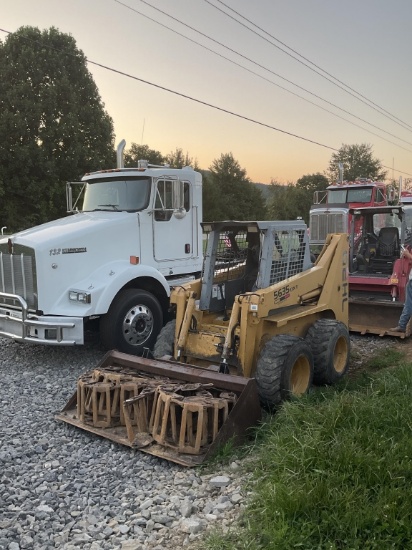 GEHL 5635 DXT 2 SKID STEER