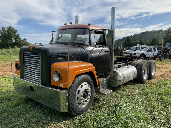 1968 INTERNATIONAL FLEET STAR 2000 TANDEM AXLE