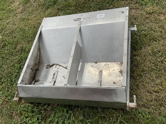MOORMANS SHEEP AND GOAT FEEDER
