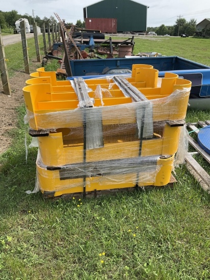 LEG GUARDS FOR PALLET PACKING