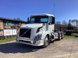 2012 VOLVO VNL 300 DAYCAB TRACTOR