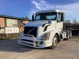 2013 VOLVO VNL 300 DAYCAB TRACTOR