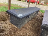 TRACTOR SUPPLY TOOL BOX WITH KEY