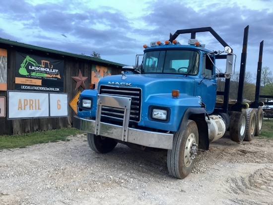 1999 MACK RD6885 DAYCAB TRACTOR WITH LOG BUNKS