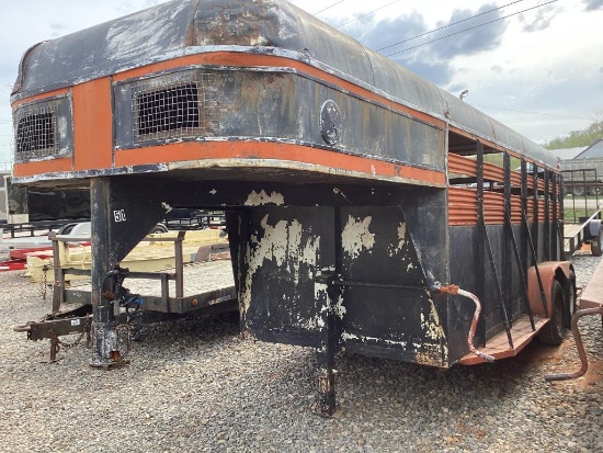 16' GOOSENECK LIVESTOCK TRAILER