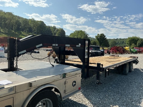 2018 Dual Tandem Axle Gooseneck Flatbed