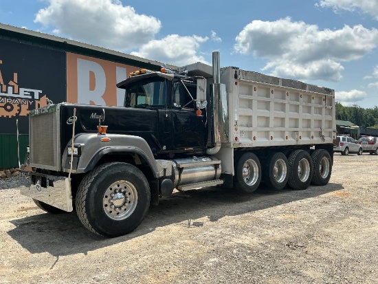 1988 Mack RW713 Super Liner Quad Axel Dump Truck, VIN # 1M2AY10Y0JM003110