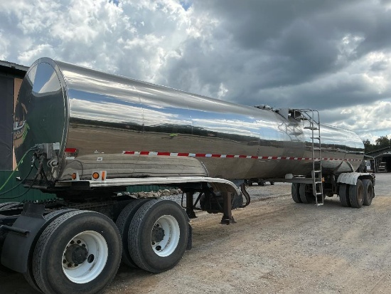 1991 Walker Stainless Equipment Co. Semi Tanker Trailer