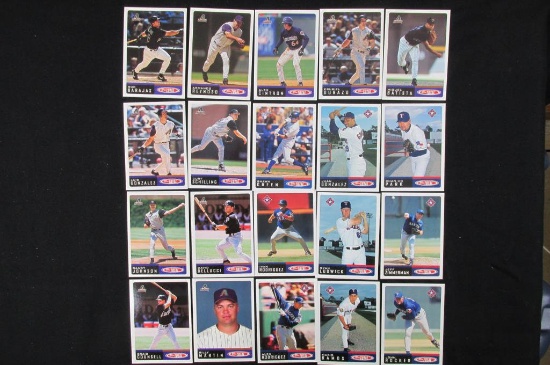 Approx. 100 Baseball Cards Majority Topps