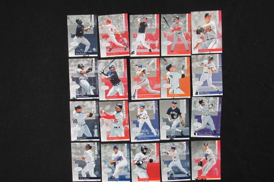Approx. 100 Baseball Cards Majority Don Russ