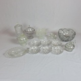 (19) Pieces of Glass Collectibles - Zone: PA