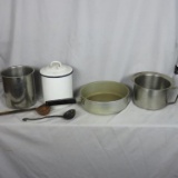 (6) Kitchen Items - BM