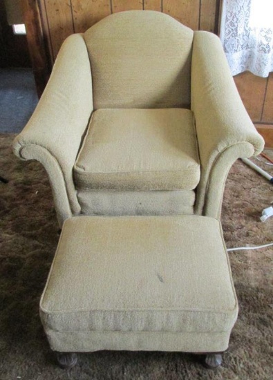 Cream Lounge Chair With Ottoman