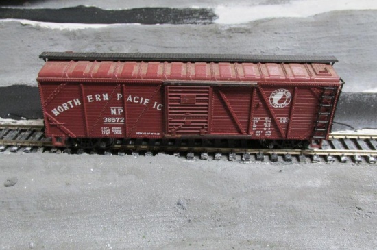 HO Scale Red Northern Pacific Boxcar