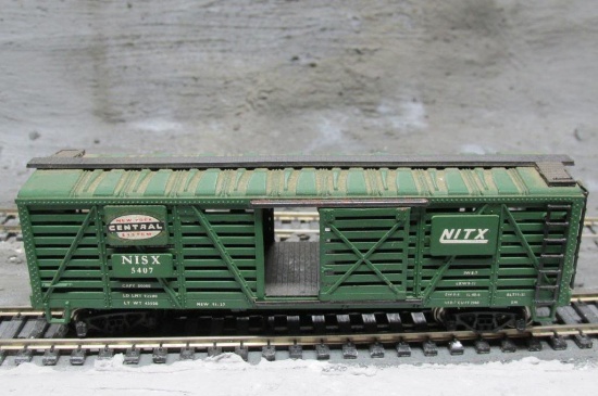 HO Scale Green Central Boxcar