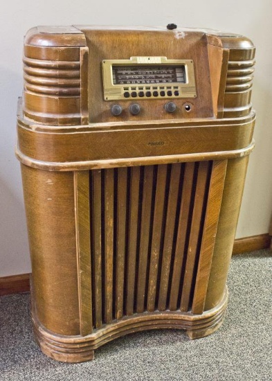 Vintage Philco 40-180 Tube Radio