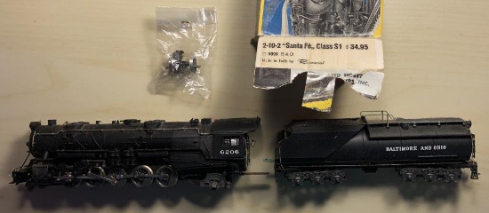 HO Scale Santa Fe Class S1 Steam Engine & Coal Car