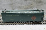 HO Scale Green Railway Express Agency Reefer
