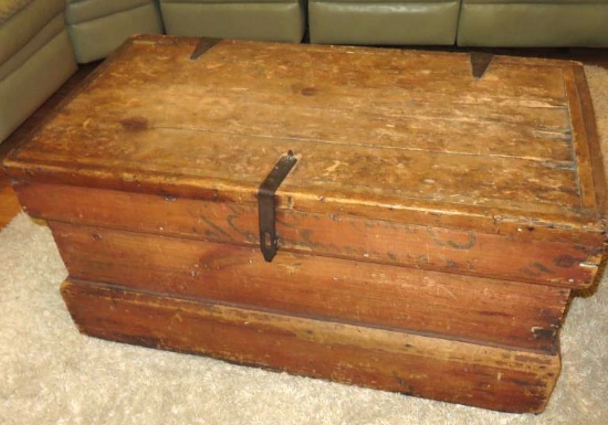 Wood Antique Tool Chest - LR