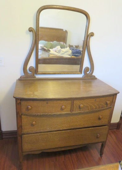 Tiger Oak 4-Drawer Antique Dresser With Mirror - BR2