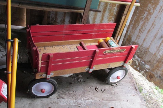 Radio Flyer Town & Country Wagon  - S