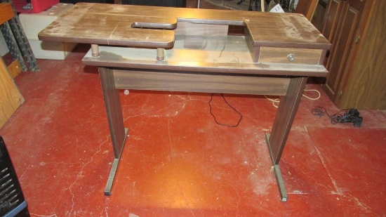 Sewing Table - BM