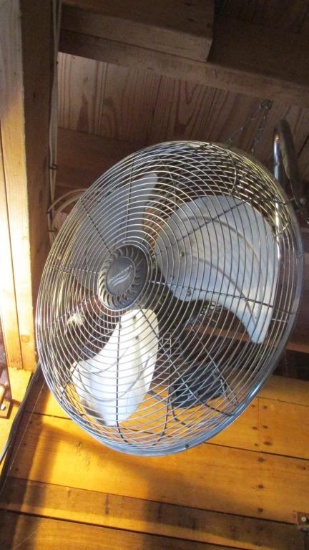 Lakewood 20" Metal Fan - B