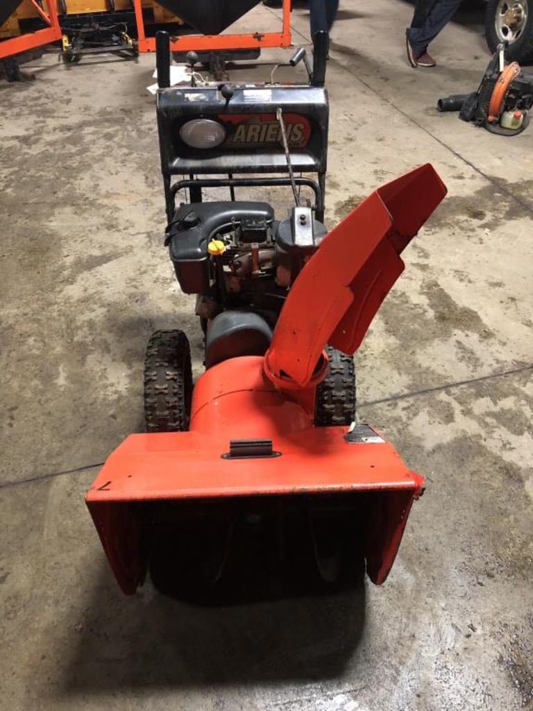 Ariens 926 Snow Blower