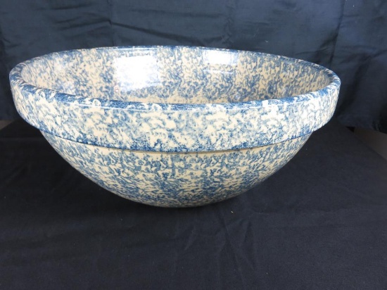 Large Robinson Ransbottom Roseville Pottery Bowl