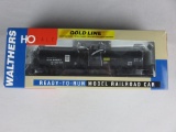 Walthers Trains HO Scale Gold Line Tank Car