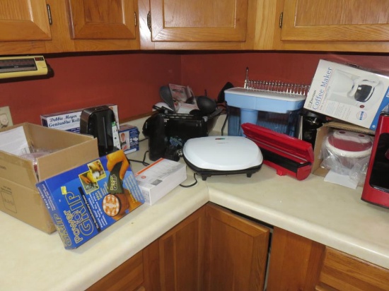 Large Lot Of Kitchen Items-K