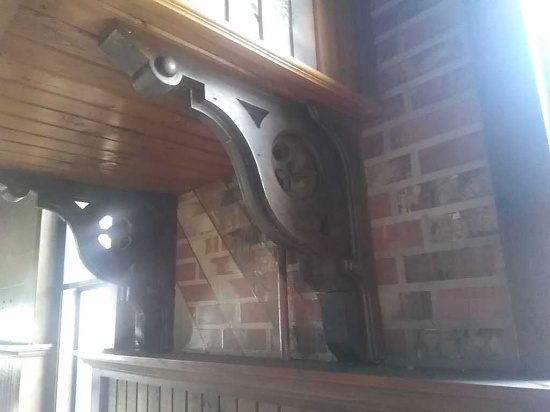 CU - (4) Wood Corbels