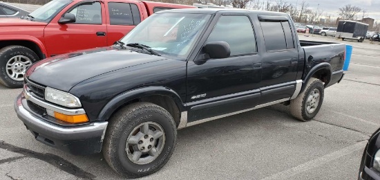 2002 Black Chevrolet S10