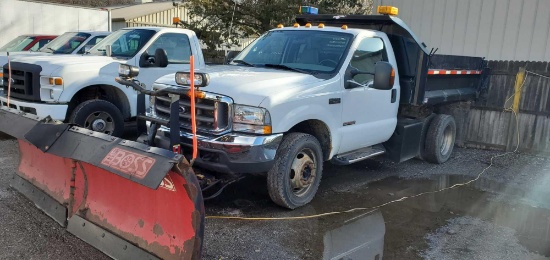 2004 Ford F-550 XLT Super Duty Dump Truck