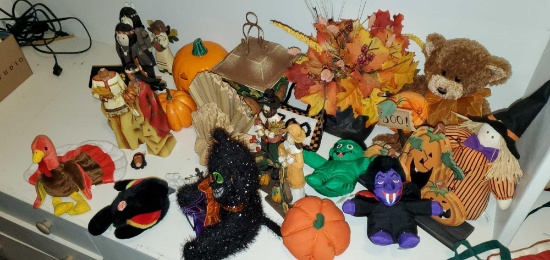 GDC- Fall, Halloween, Thanksgiving Shelf