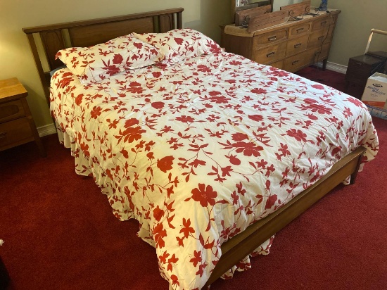 U- Mid-century Solid Walnut Full-size Bed