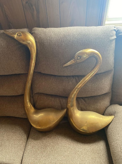 FR- (2) Brass Swans