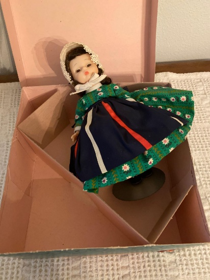 B3- Madame Alexander Doll Company