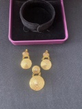 Vivir World African Grace Collection Gold Earrings and Gold Pendant