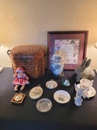 BR-1 Lot of Home Goods and Decor