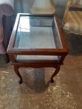 LR- Showcase End table with Drawer