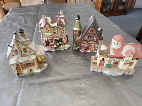 G- (4) Christmas Village