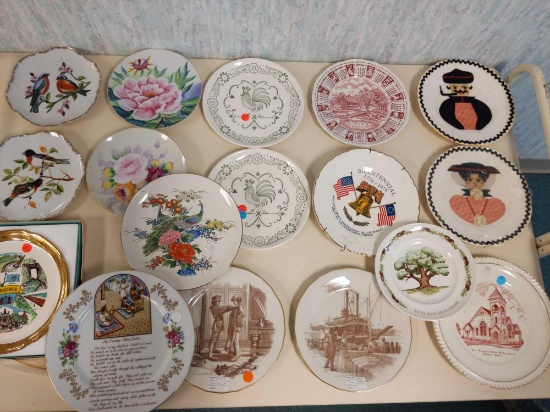 R1- Lot of (17) Collectors Plates